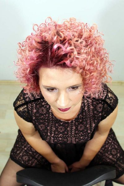 frizerski salon Čupakabra - ženska frizura kodri